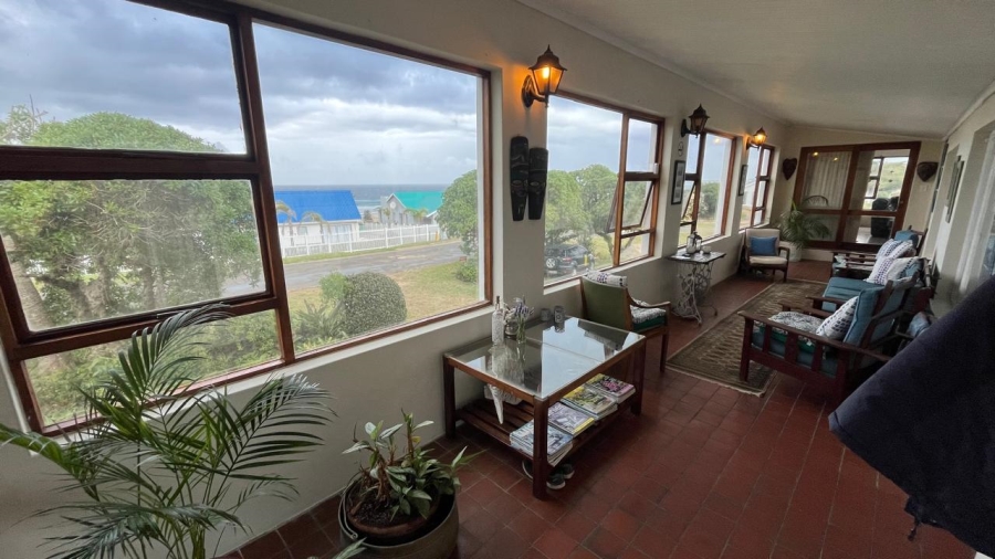 6 Bedroom Property for Sale in Oyster Bay Eastern Cape